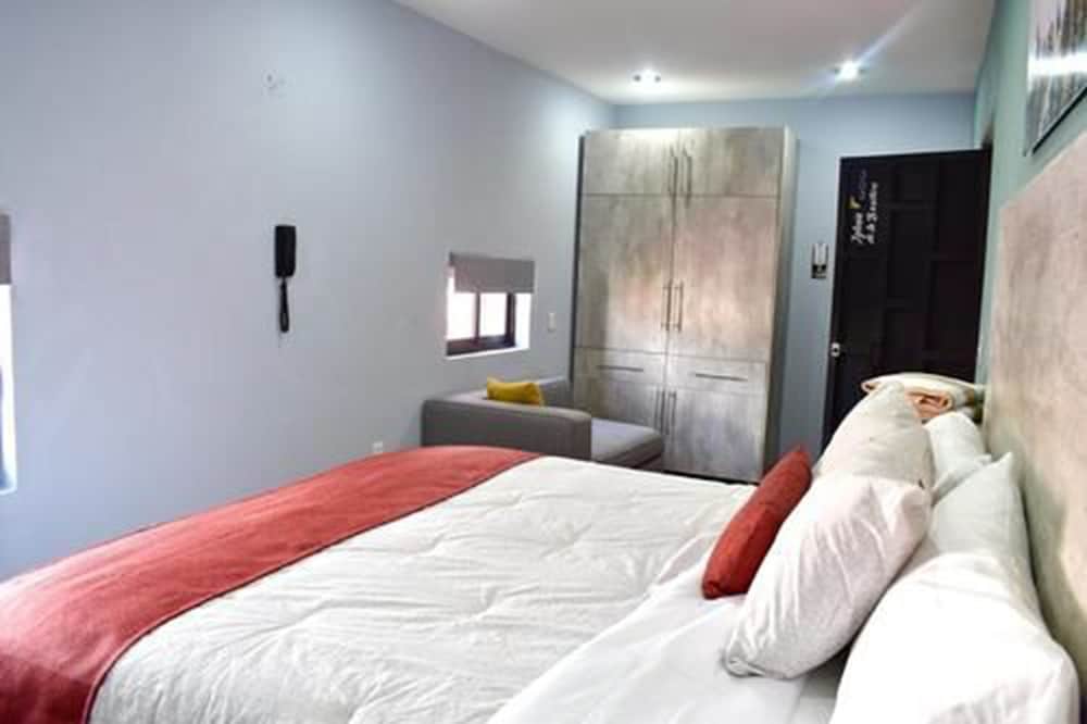 Premier Room, 1 Bedroom (Plus)