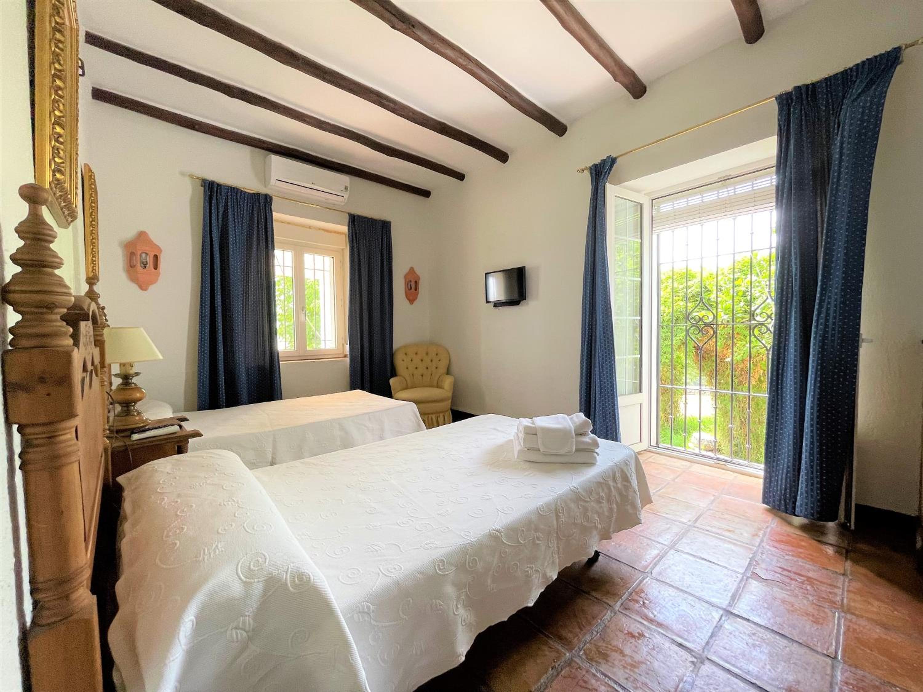 Twin Room with Private Bathroom