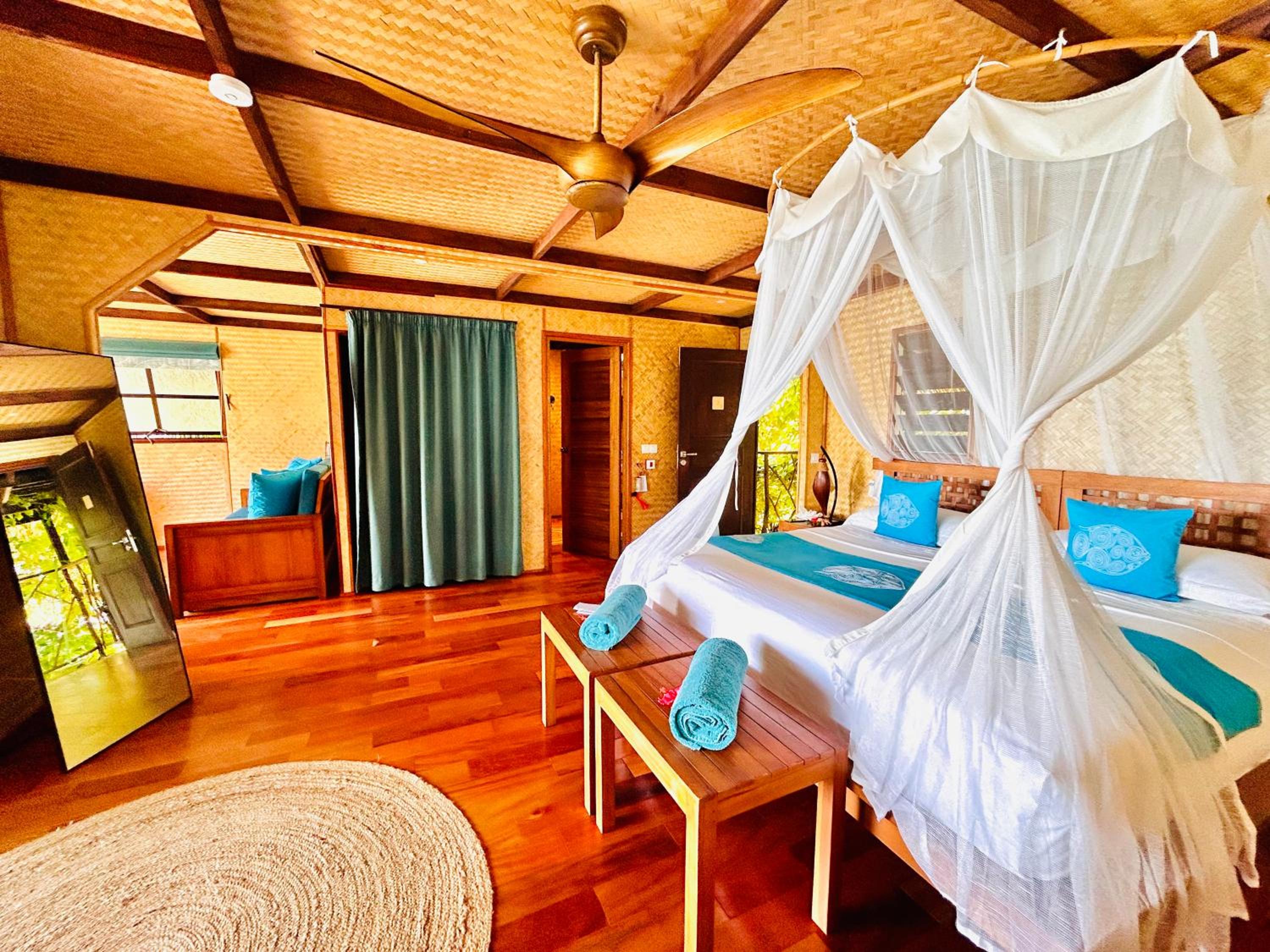 Bungalow with Sea View