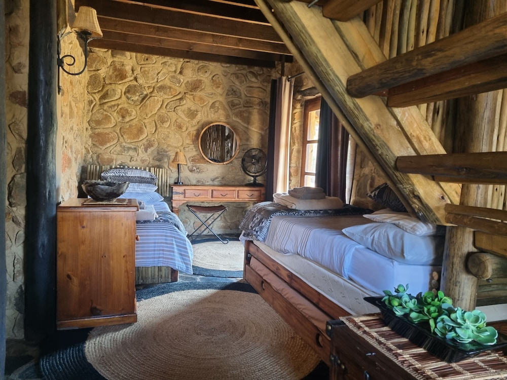 Luxury Cottage, Multiple Beds, Mountain View