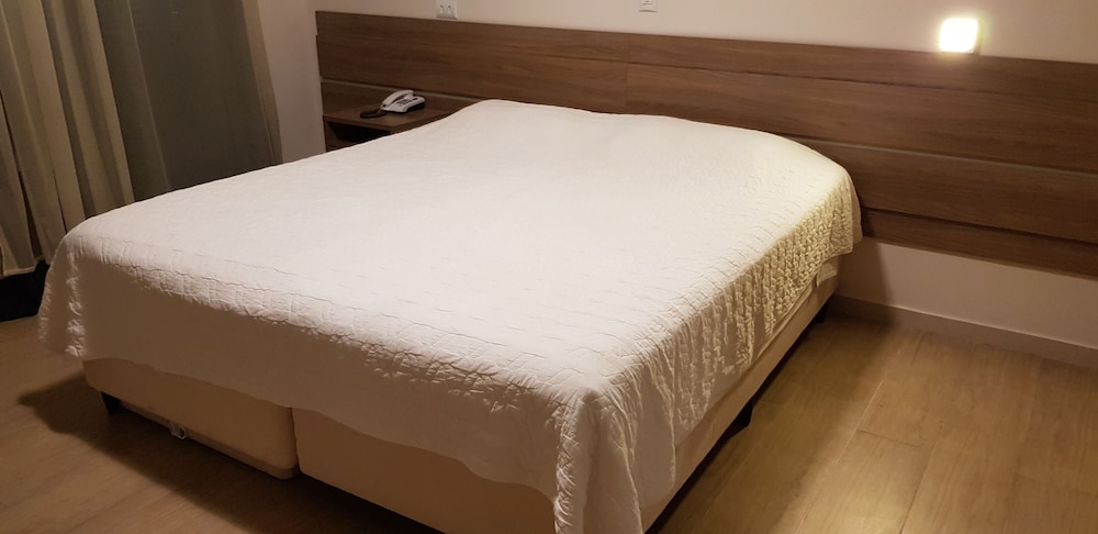 Luxury Double or Twin Room, Pool View