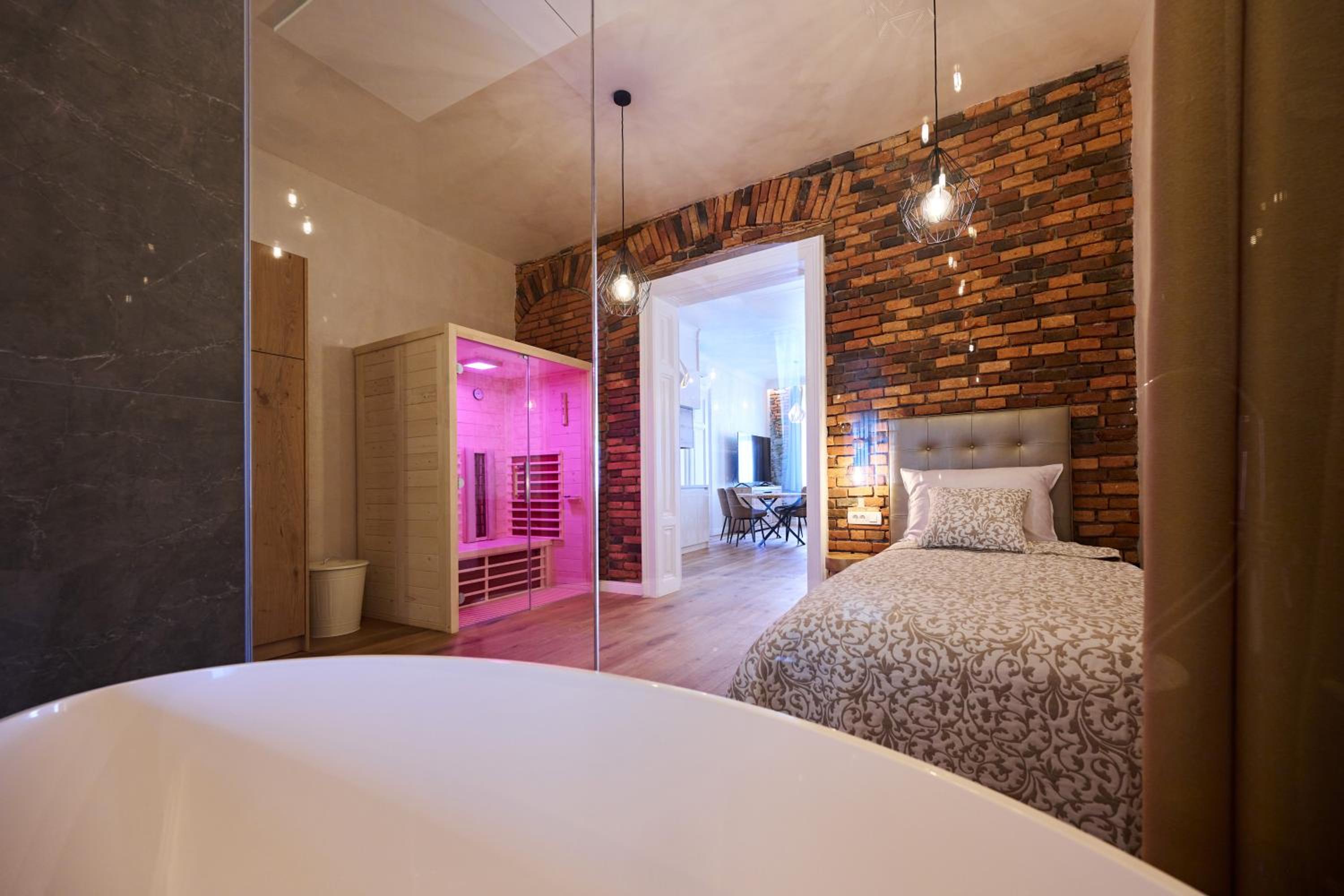 Deluxe Apartment