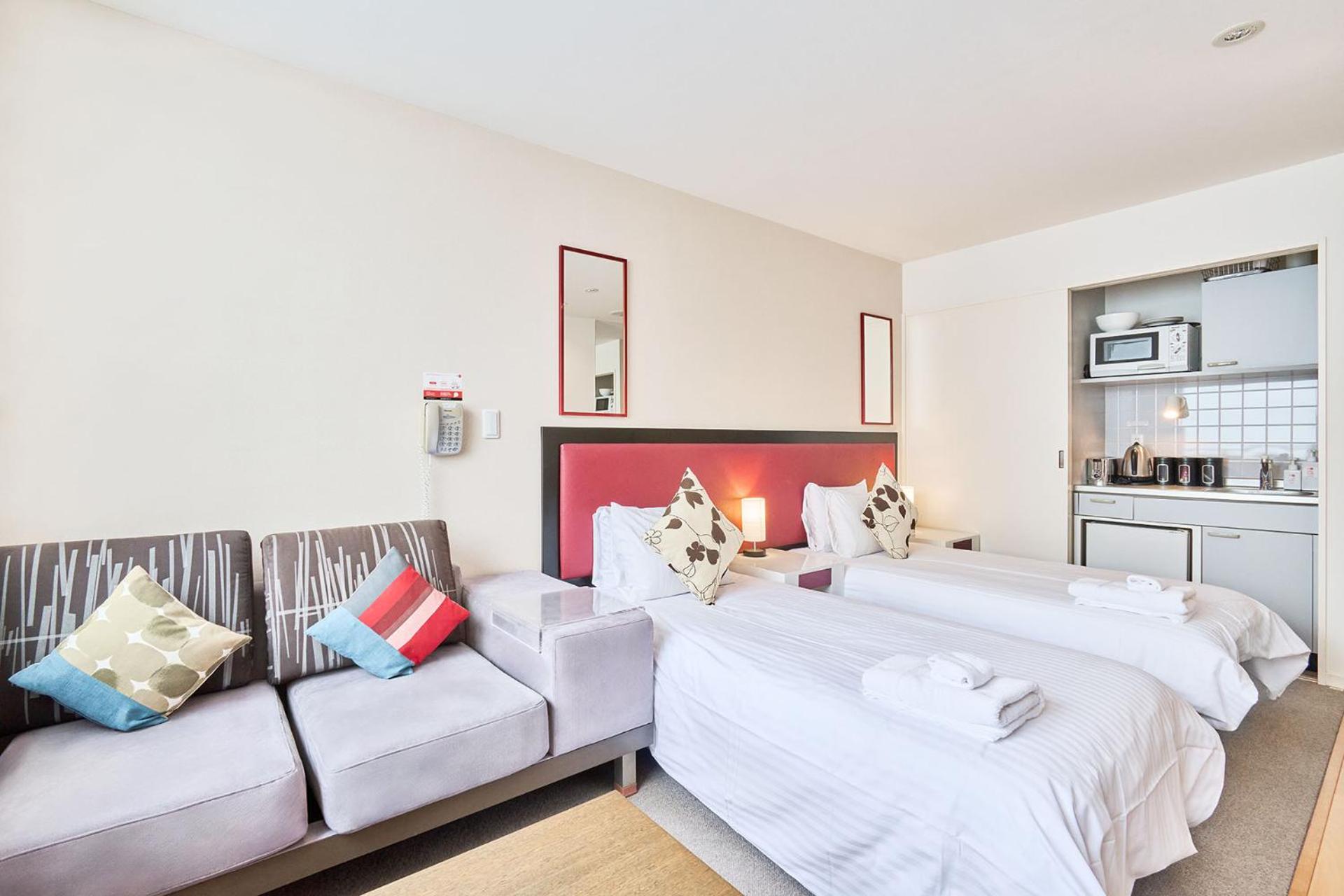 Youtei Tracks Condo Studio Room