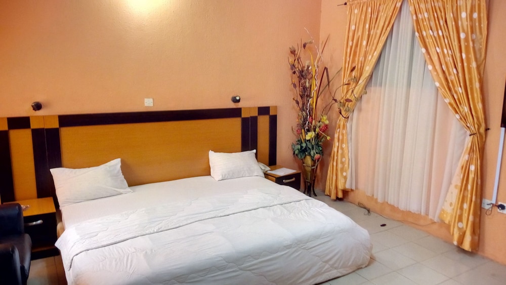 Suite (Ambassador)