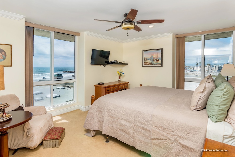House, Multiple Beds (White Water Vista)
