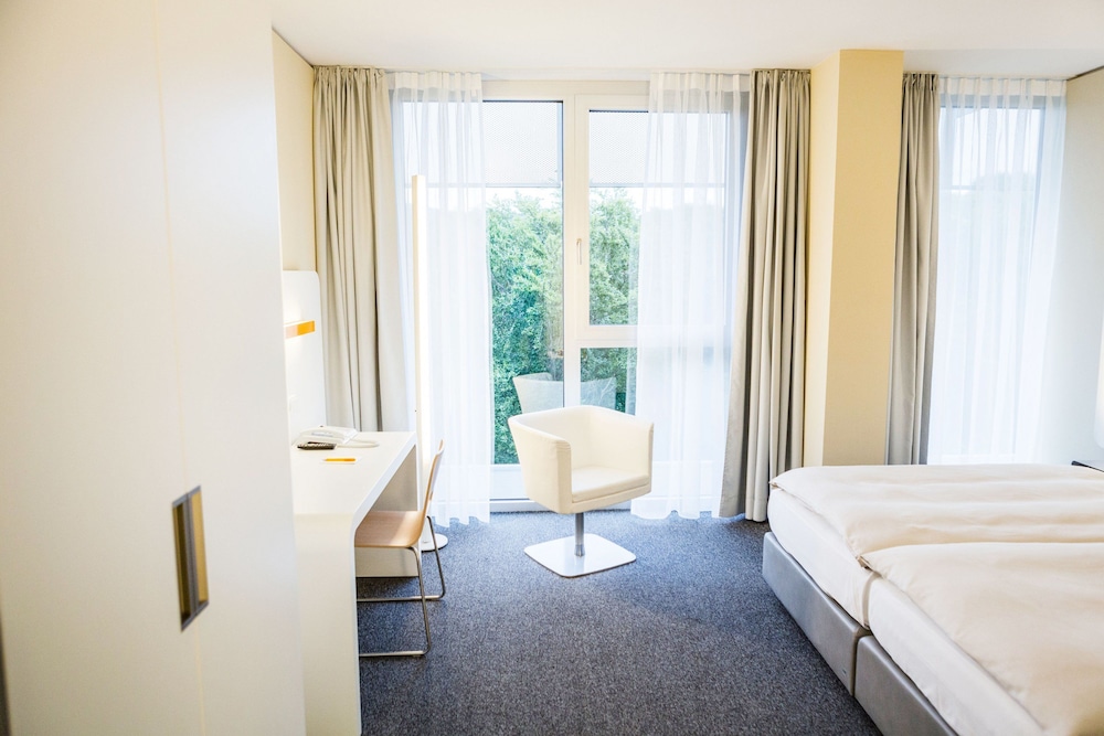 Double Room, Multiple Beds, Non Smoking