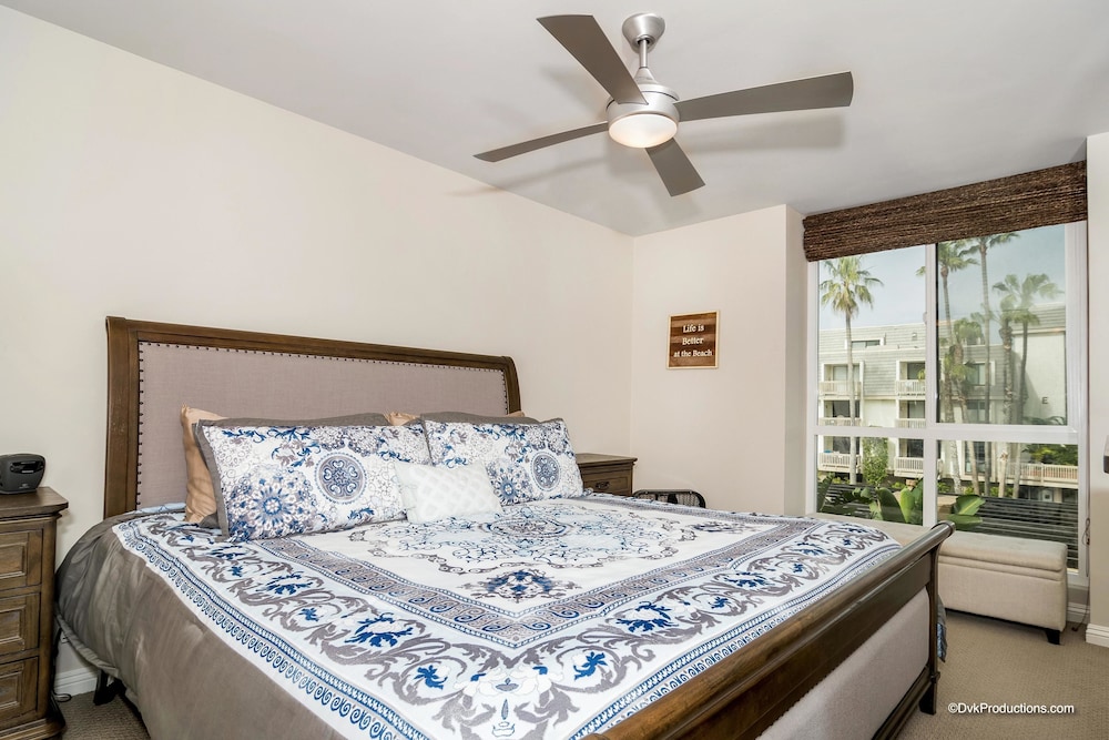 House, 1 King Bed with Sofa bed (Serenity Hideaway)
