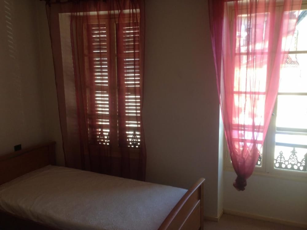 Basic Double or Twin Room, 2 Twin Beds