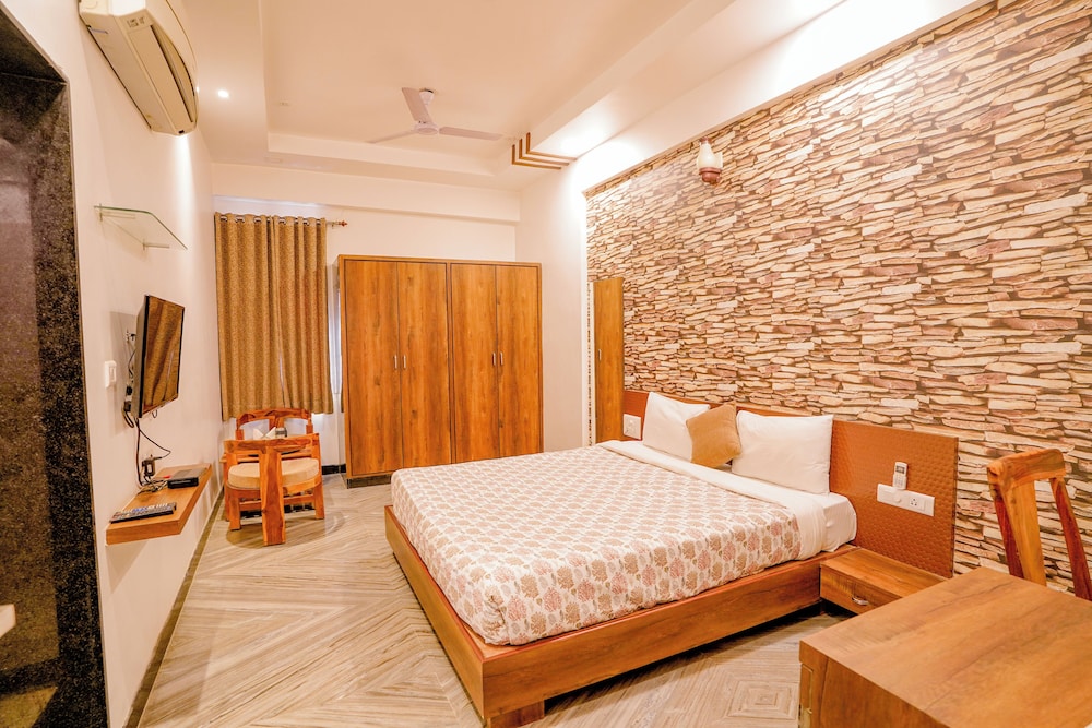 Superior Room, 1 King Bed