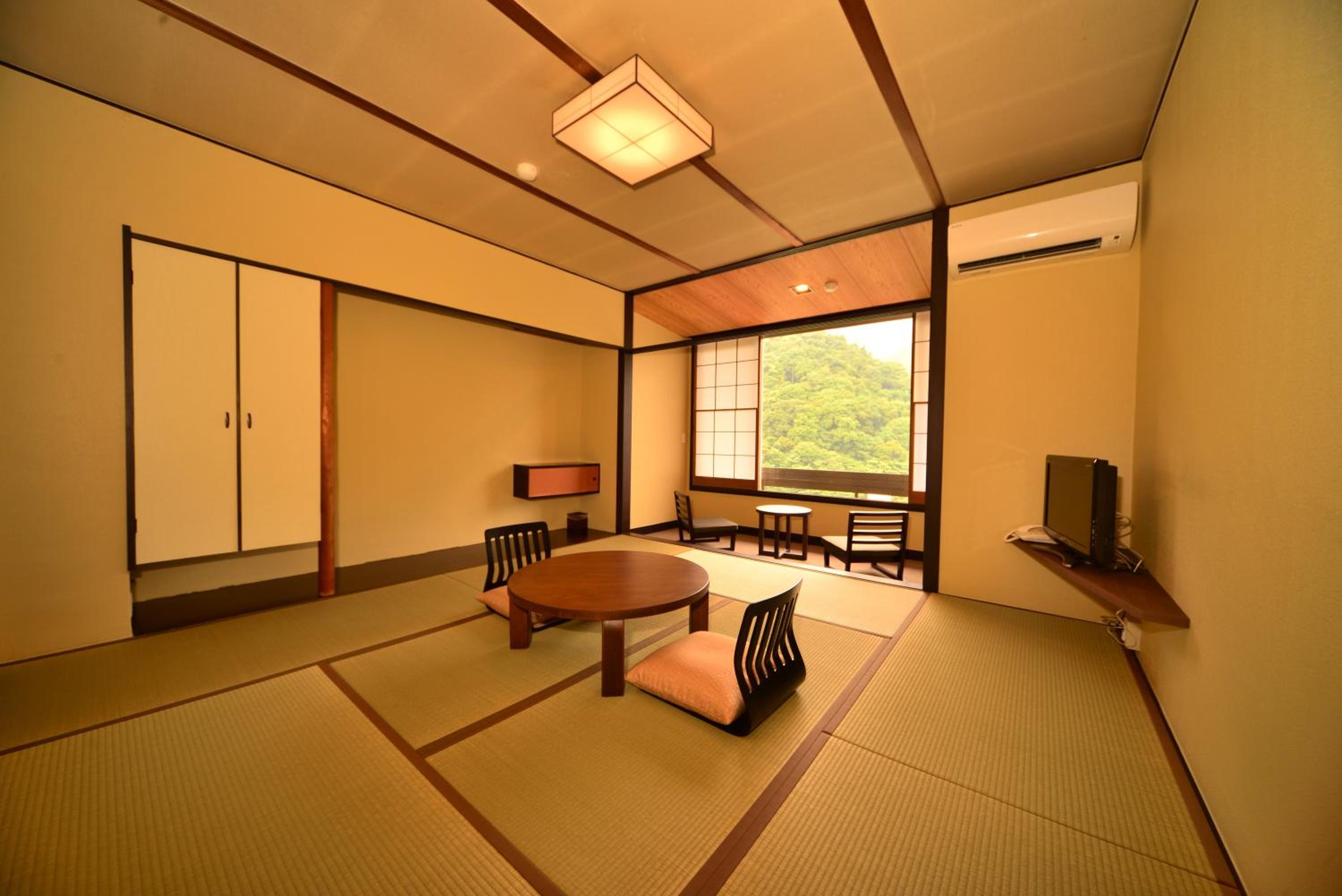 Japanese-Style Room - Breakfast and Dinner Included
