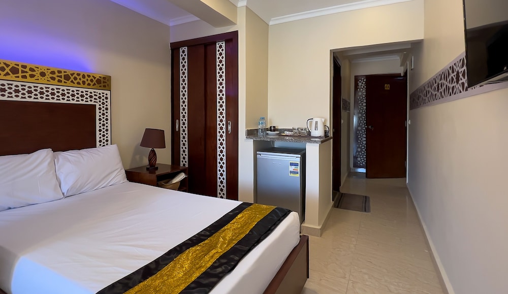 Comfort Double Room, 1 King Bed, City View