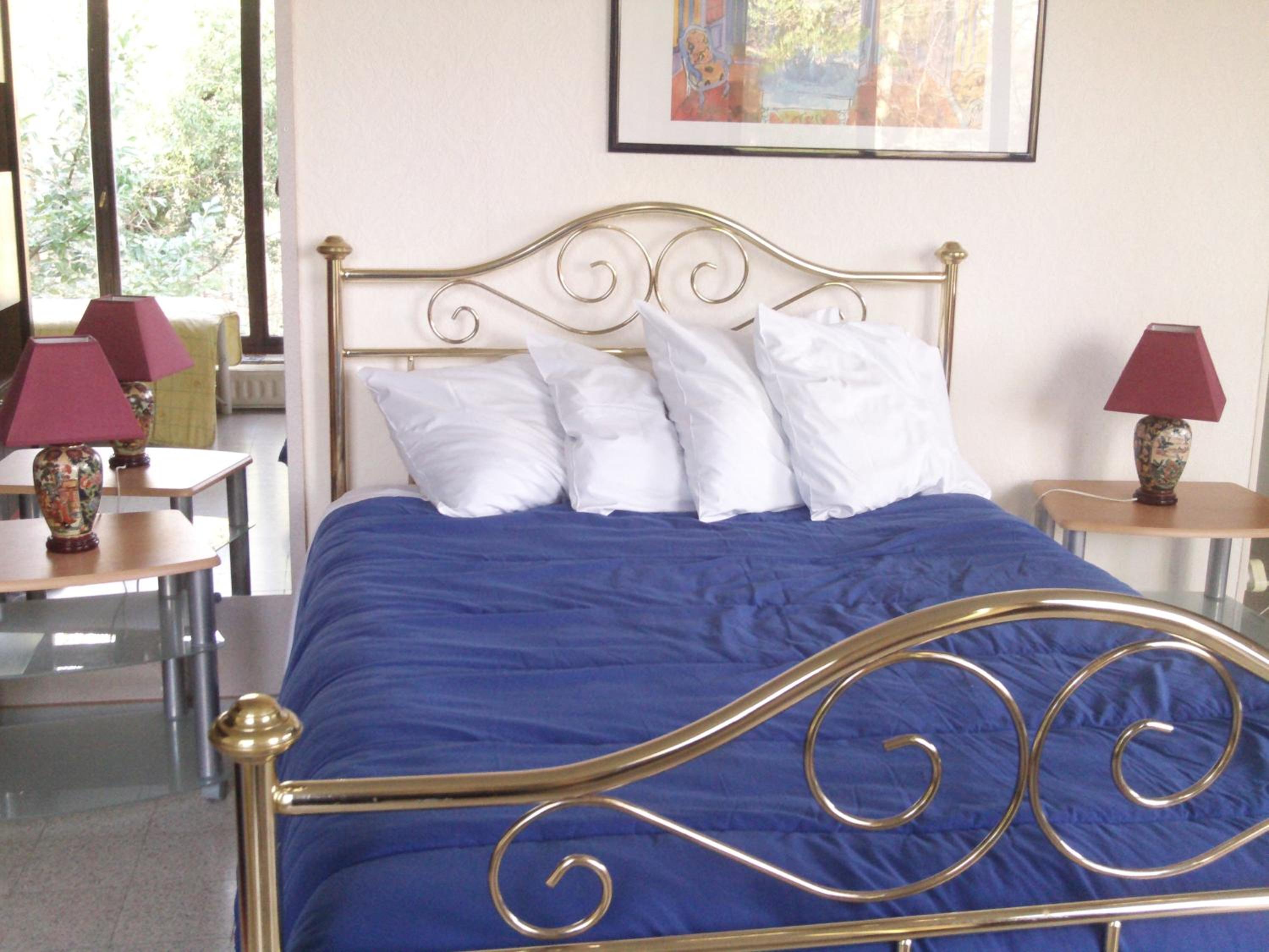 Apartment (2 Adults)