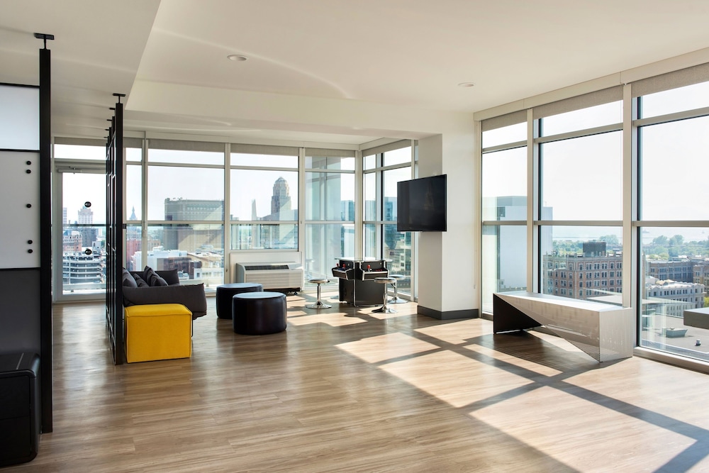 Suite, 1 King Bed