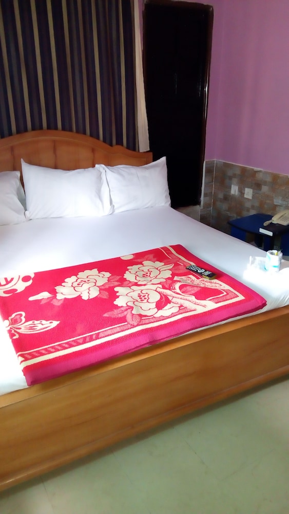 Basic Room, 1 Double Bed