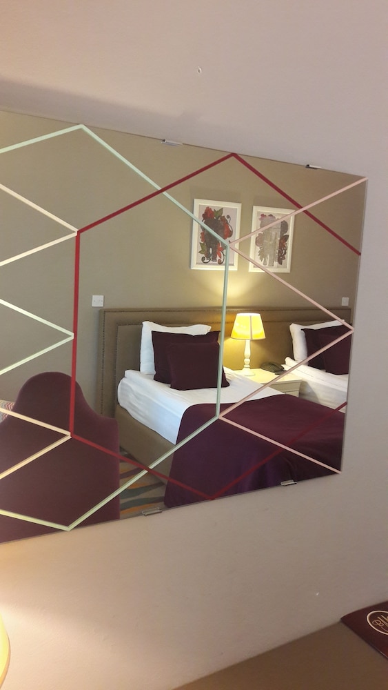 Basic Twin Room