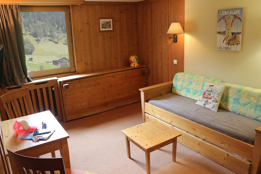 Room, 2 Bedrooms