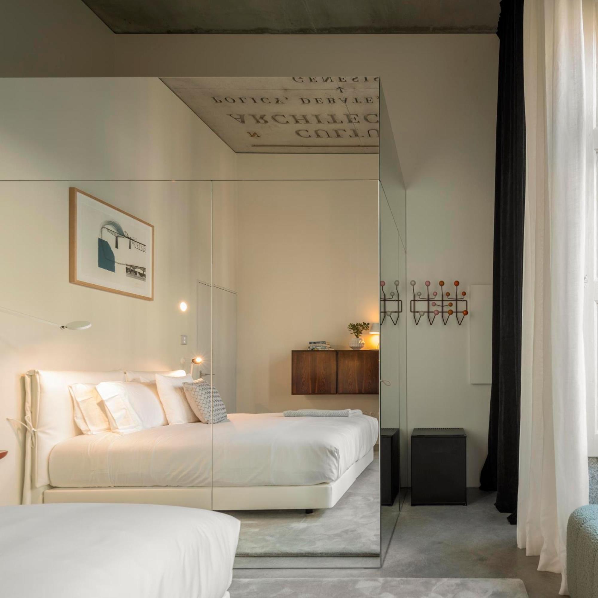Deluxe Double or Twin Room with City View