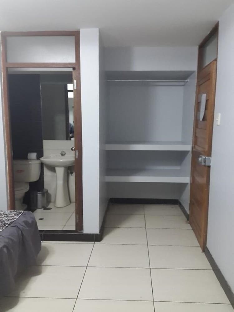 Twin Room, 2 Twin Beds