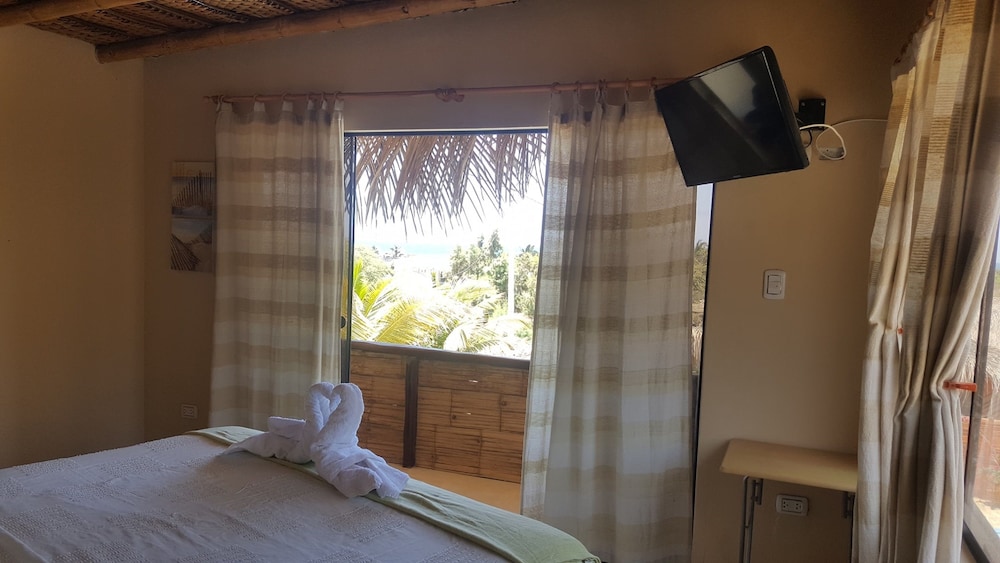 Exclusive Suite, 1 King Bed, Non Smoking, Beach View