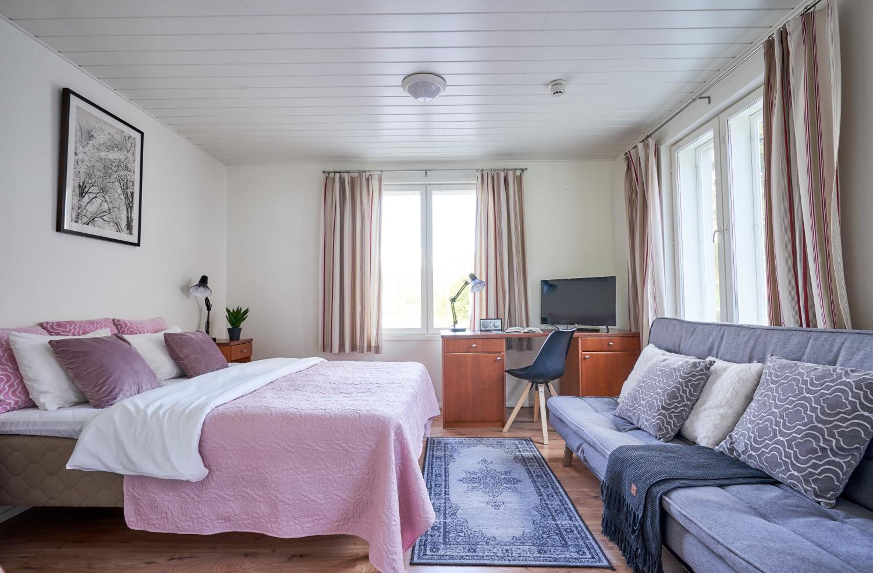 Quadruple Room with Private Bathroom