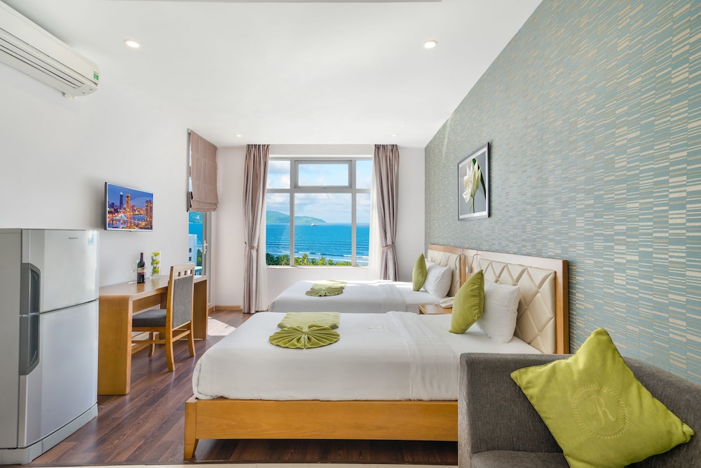 Panoramic Studio, Multiple Beds, Non Smoking, City View