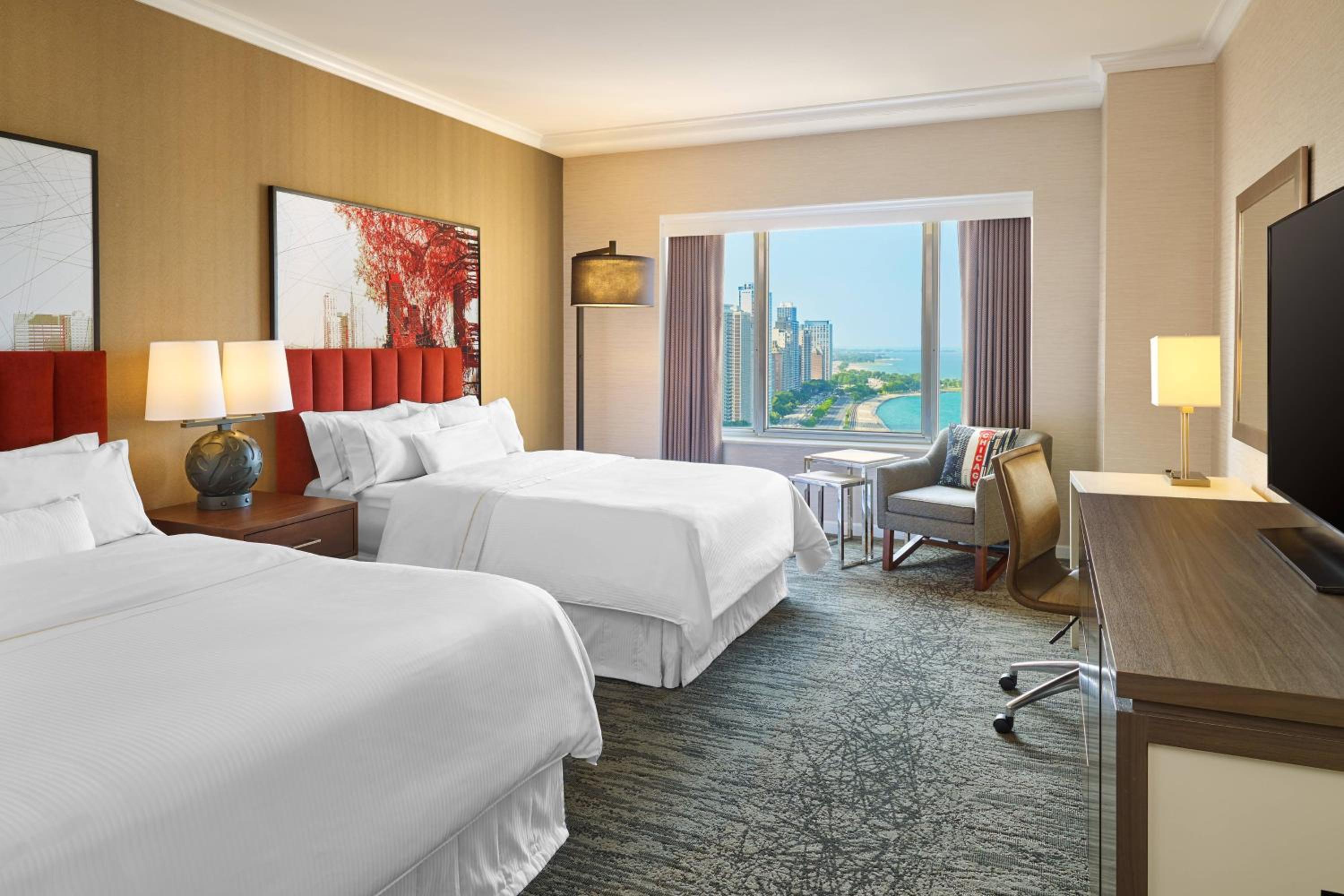 Traditional Double Room - Mobility Accessible with Roll-In Shower