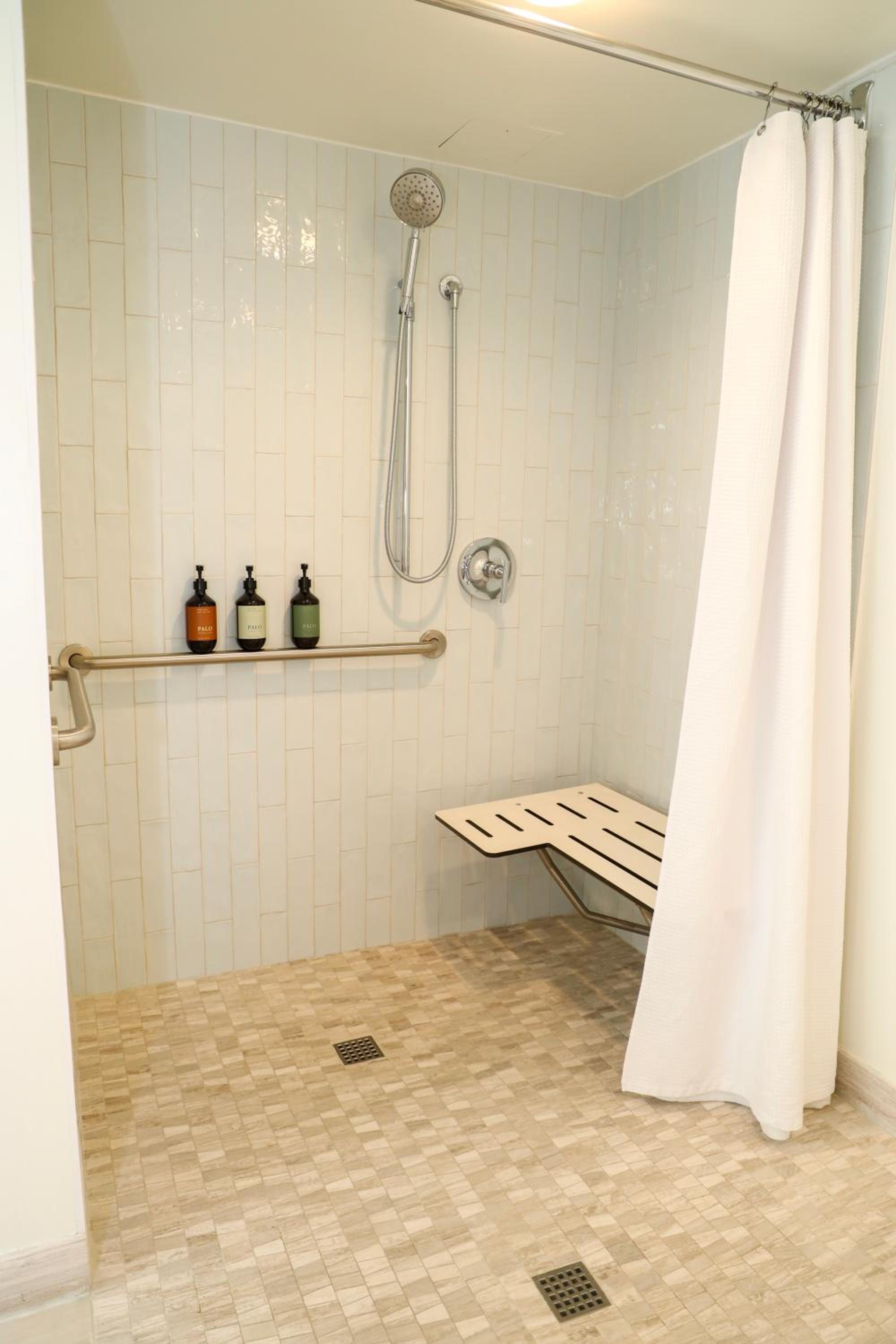 Club King Room with Roll-in Shower - Mobility Access