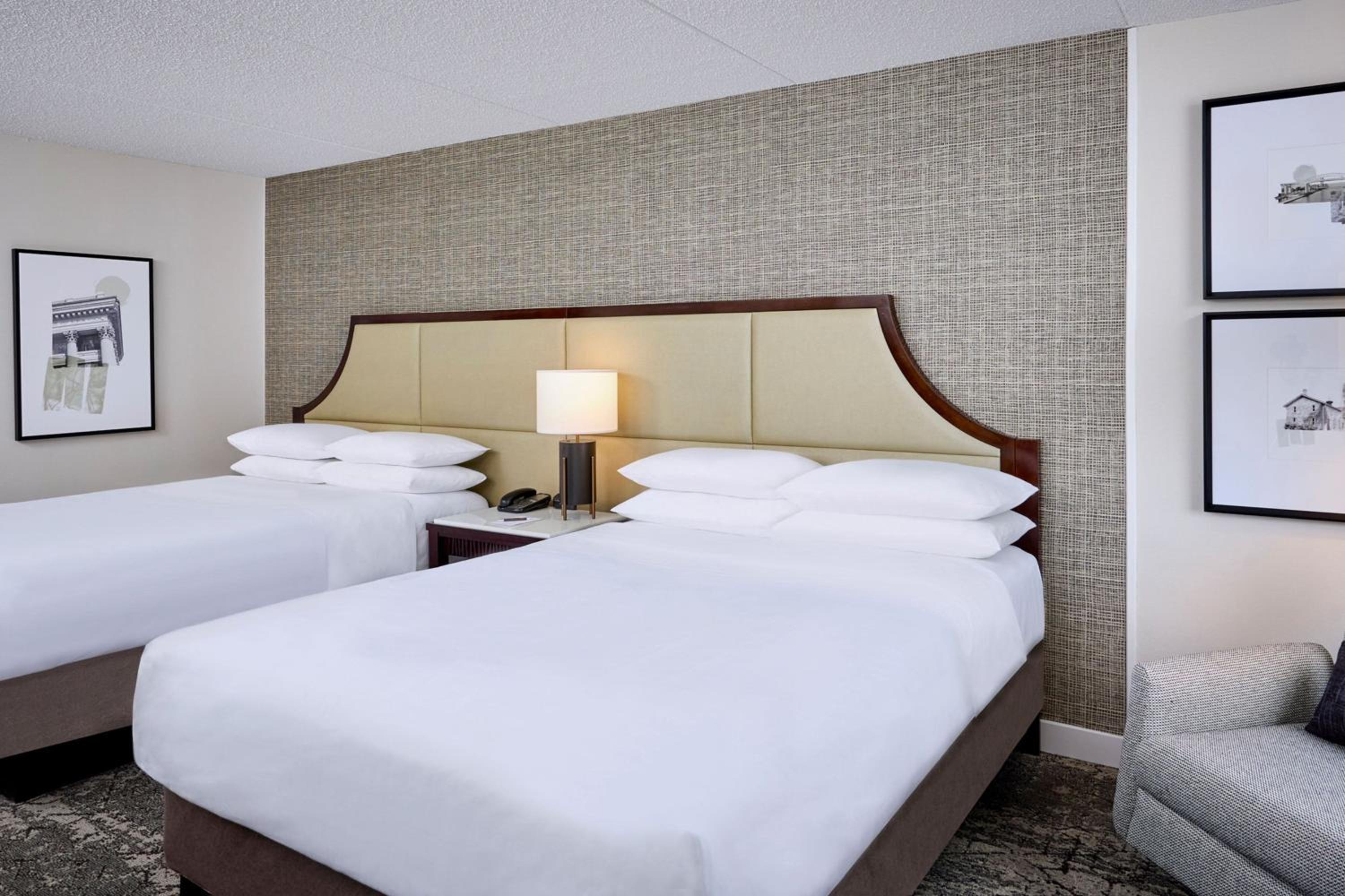 Superior Club Queen Room with Two Queen Beds