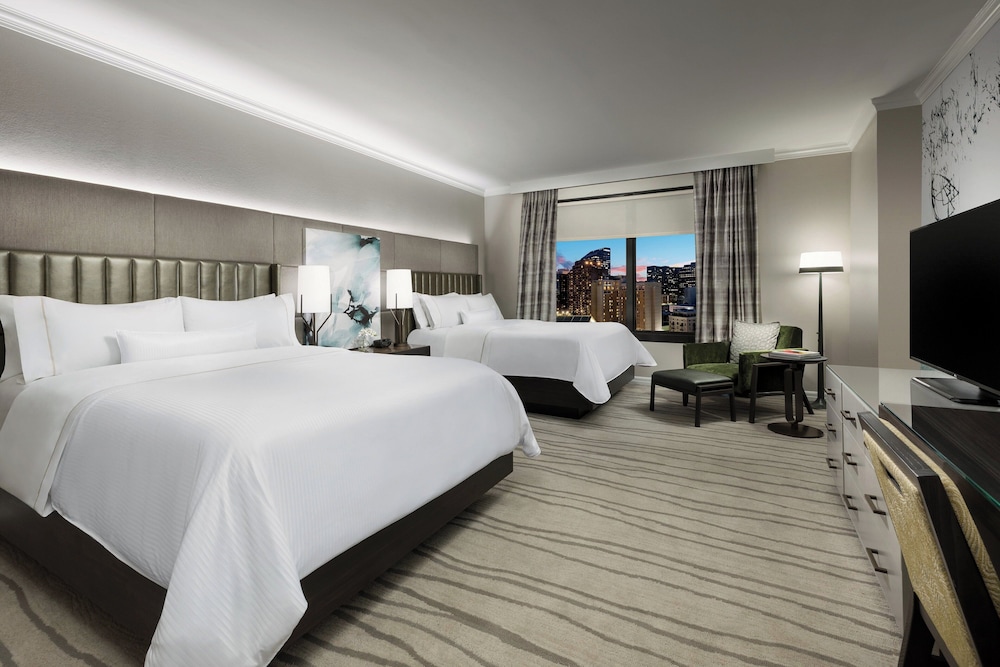 Superior Room, 2 Queen Beds, City View