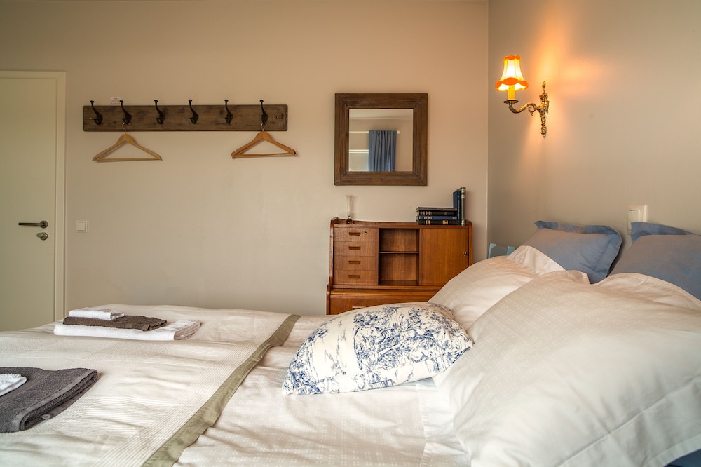 Triple Room, Shared Bathroom