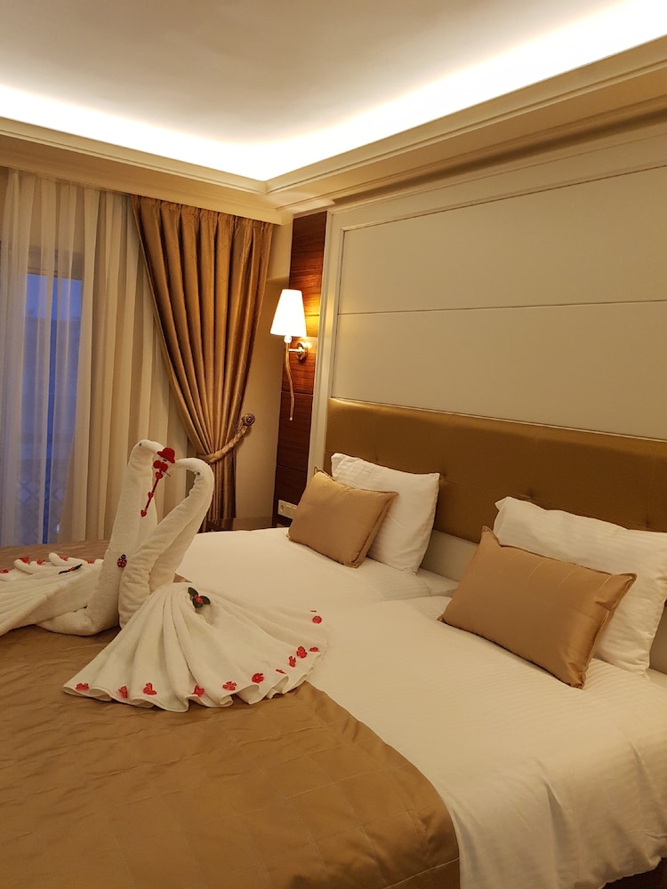 Deluxe Double or Twin Room, Multiple Beds, Non Smoking