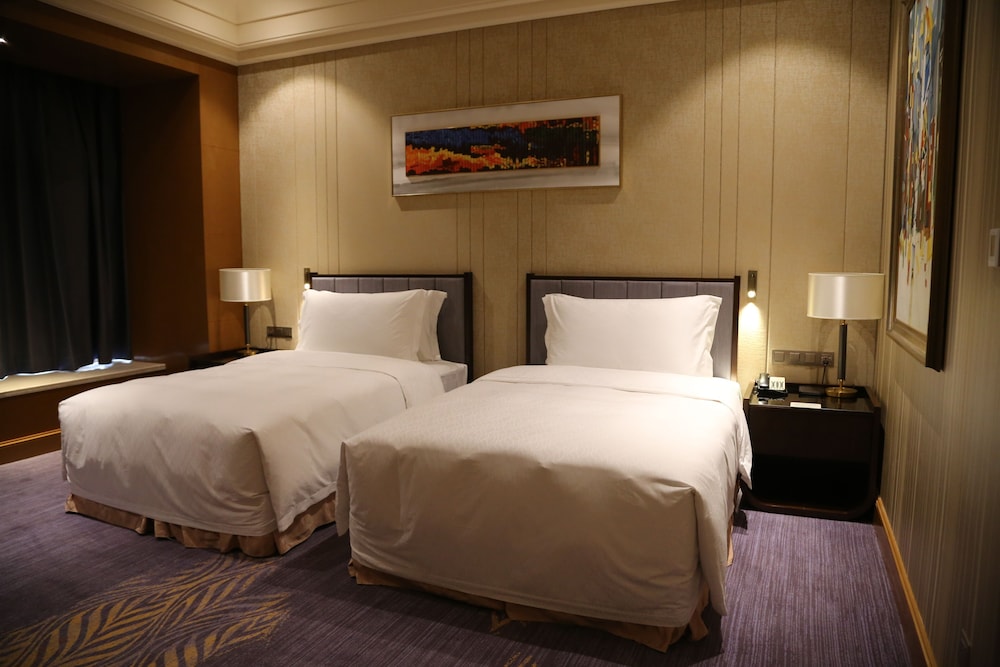 Executive City View Room with Twin Beds