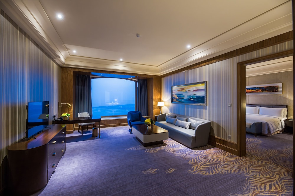Executive Suite with Sea View  with King Size Bed