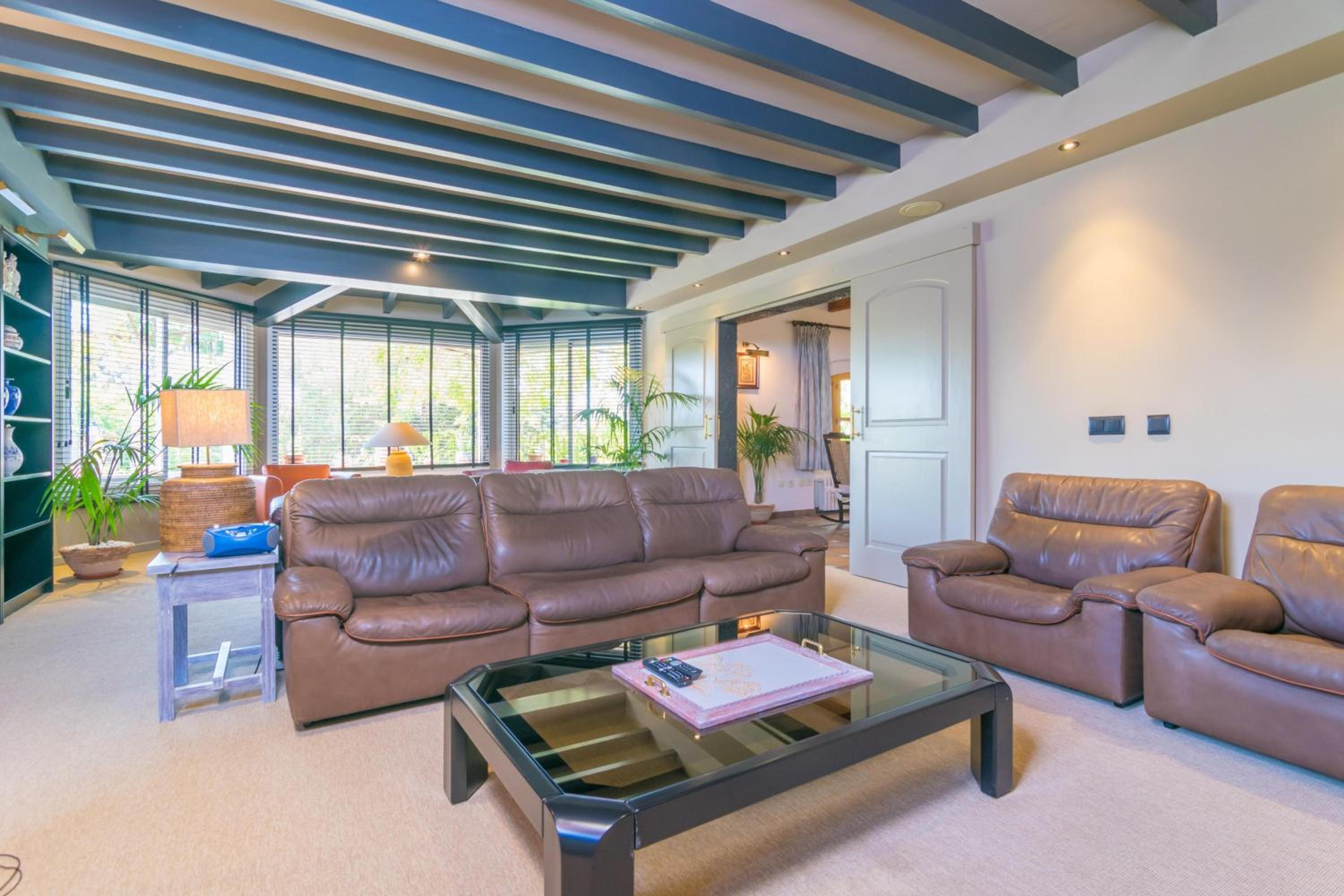 Eight-Bedroom Villa