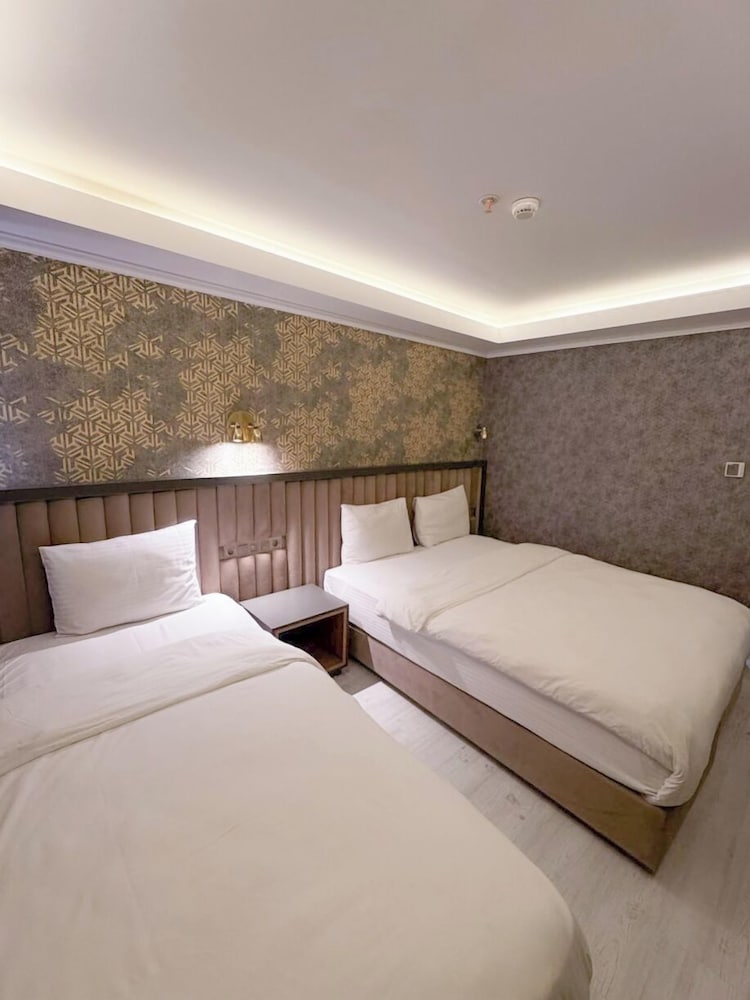 Family Triple Room, Multiple Beds, Non Smoking, City View