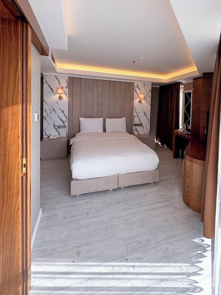 Superior Double Room, Non Smoking, City View