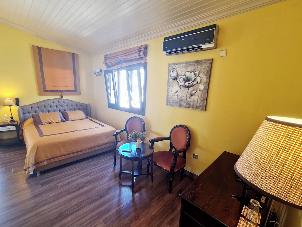 Standard Room 8