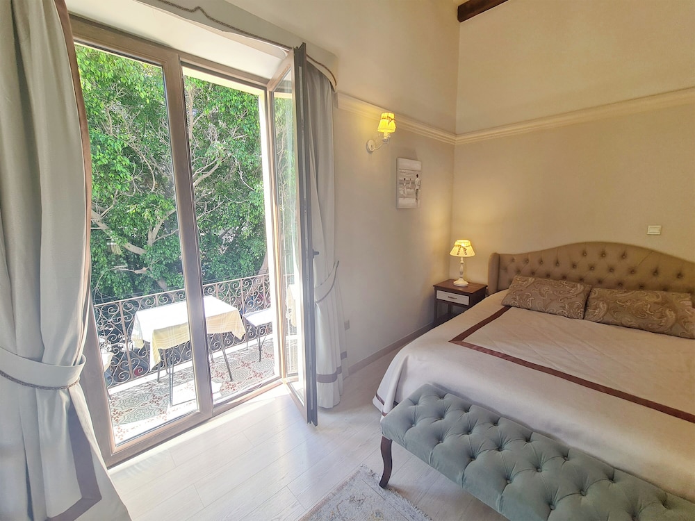 DE LUX 2+1 Room 4 with Balkon