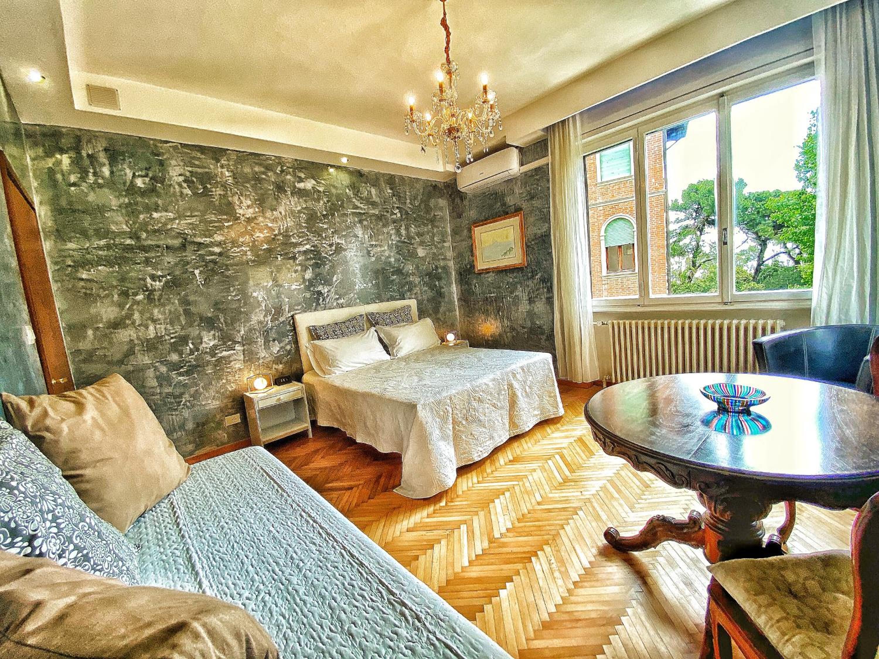 Large Double Room