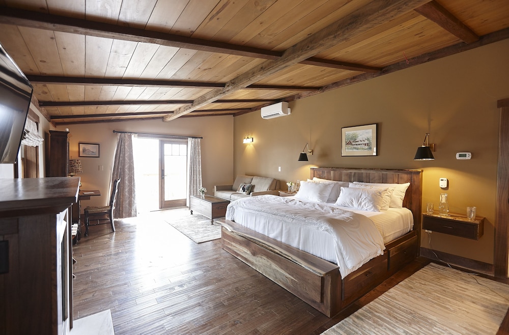 Superior Suite, 1 King Bed
