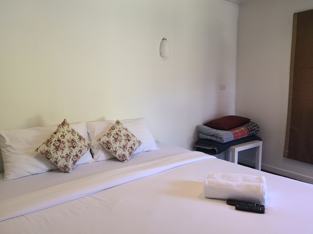 Standard Room With 2 Person With Air Con