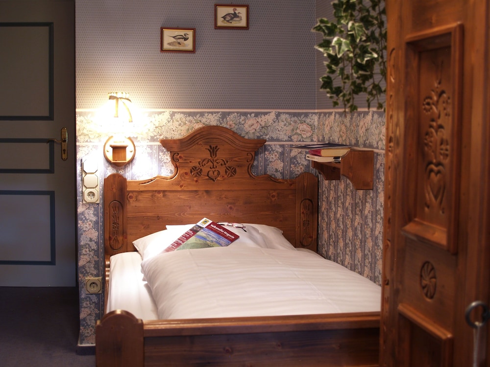 Economy Single Room