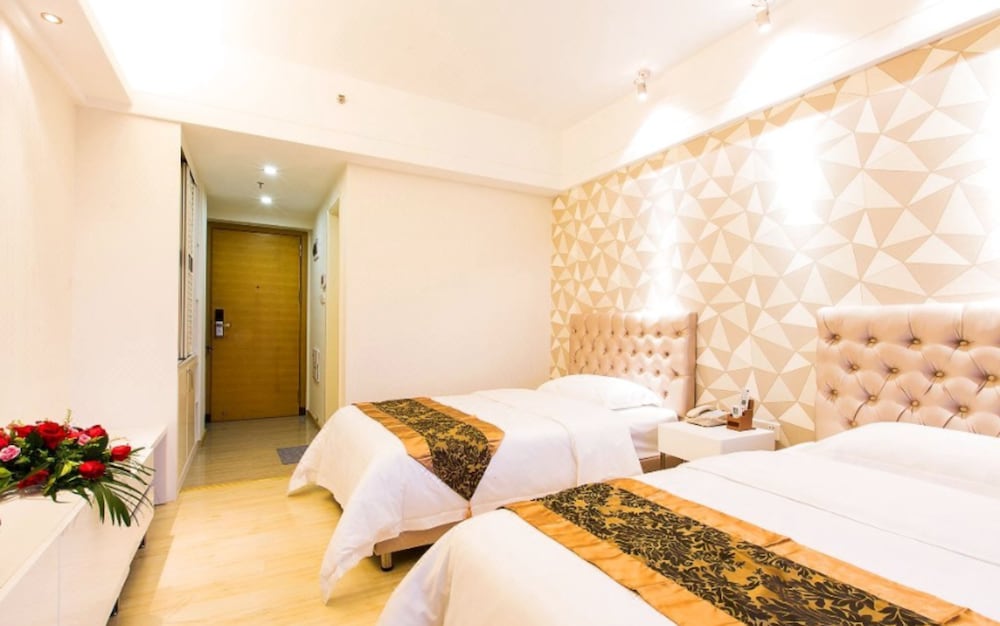 Twin Room with City View