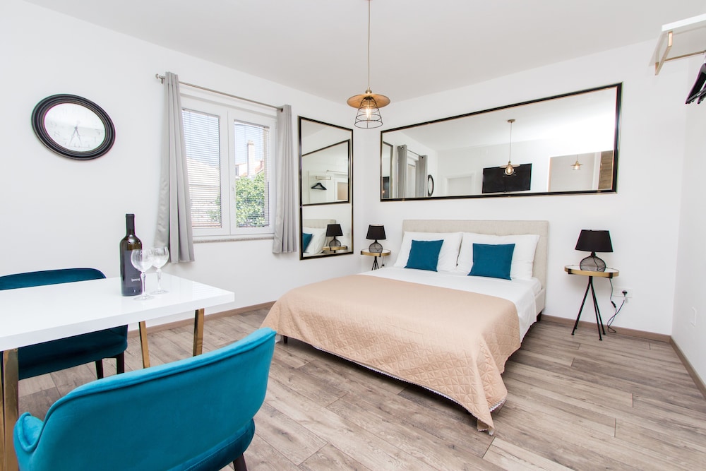 Superior Suite, City View