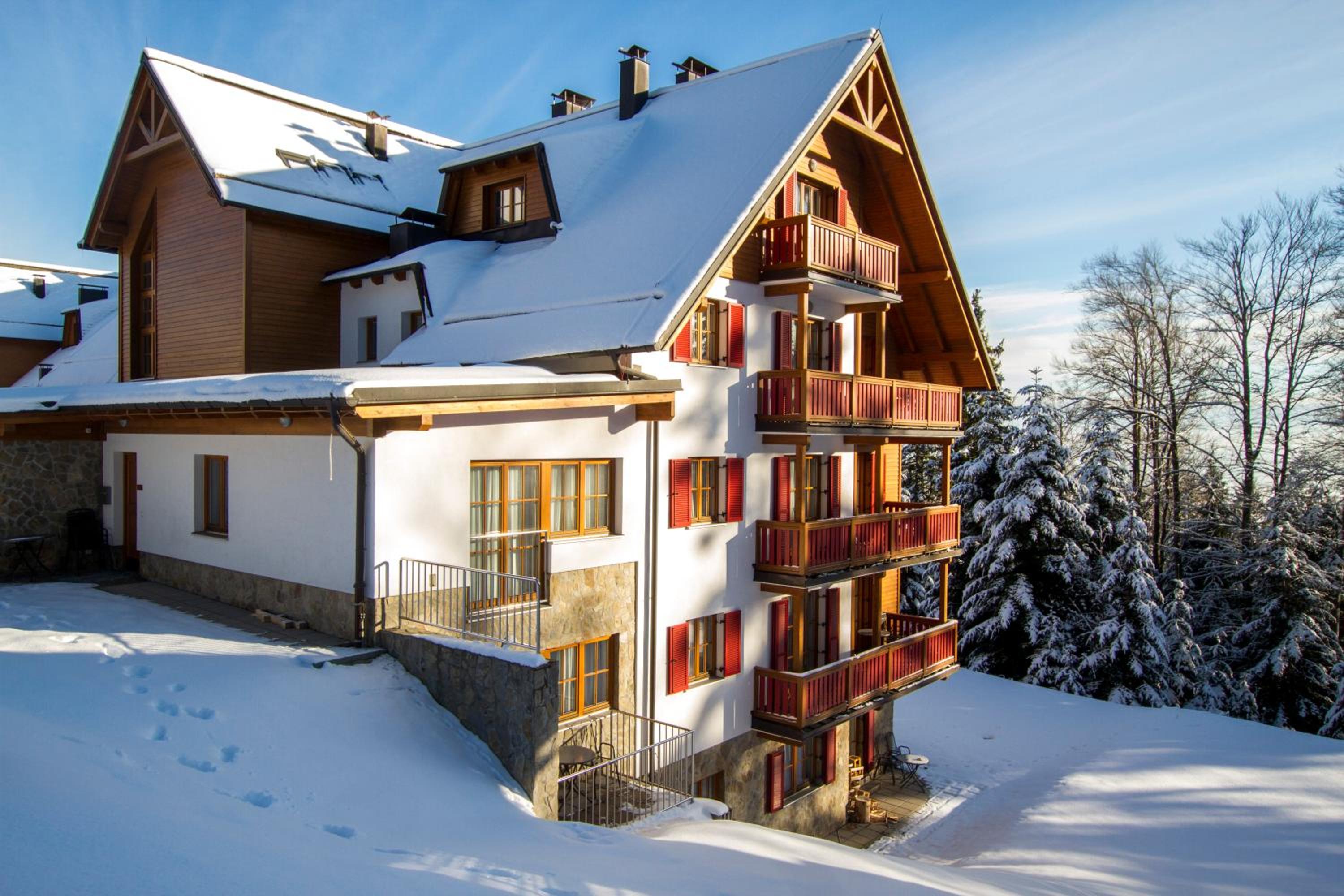 Deluxe Two-Bedroom Apartment with Balcony
