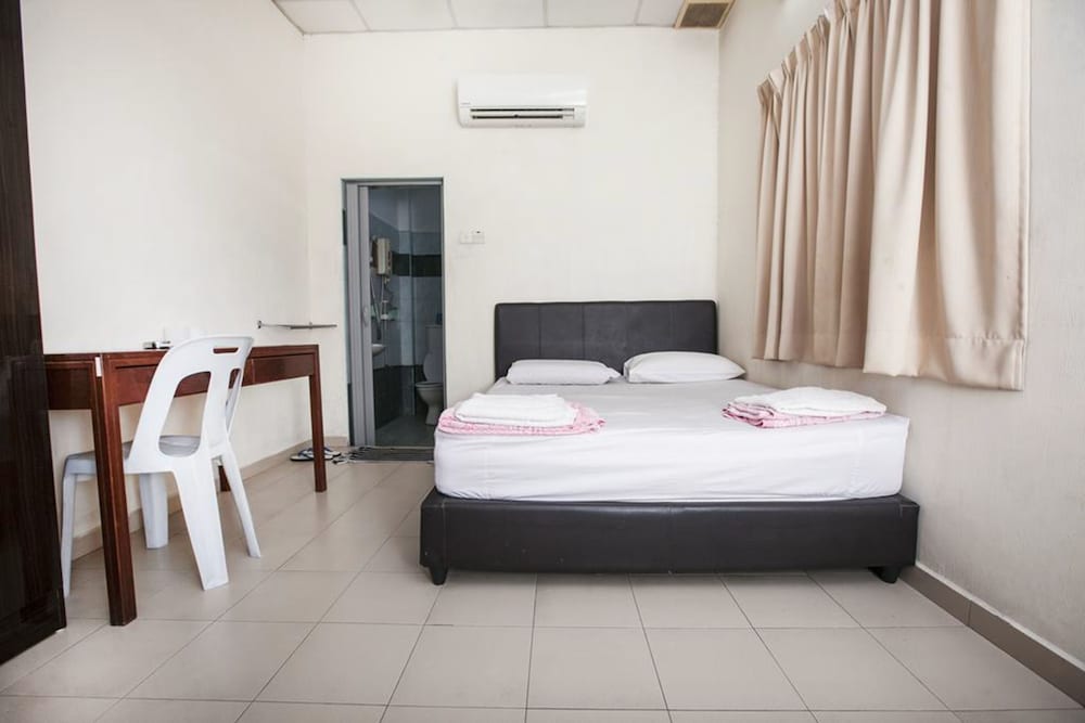 Double Room With Attached Bathroom (DACT)