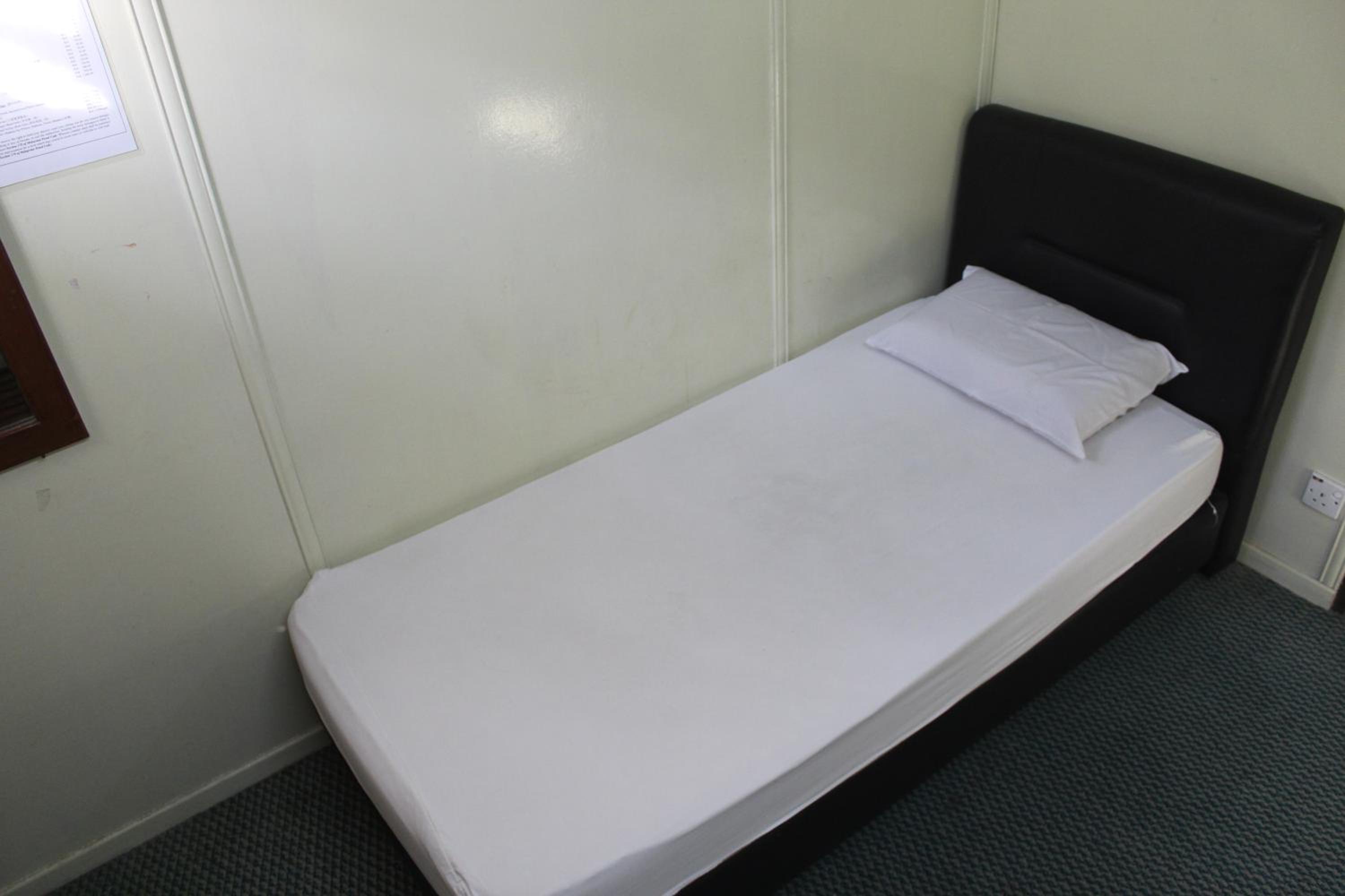 Single Room with Shared Bathroom