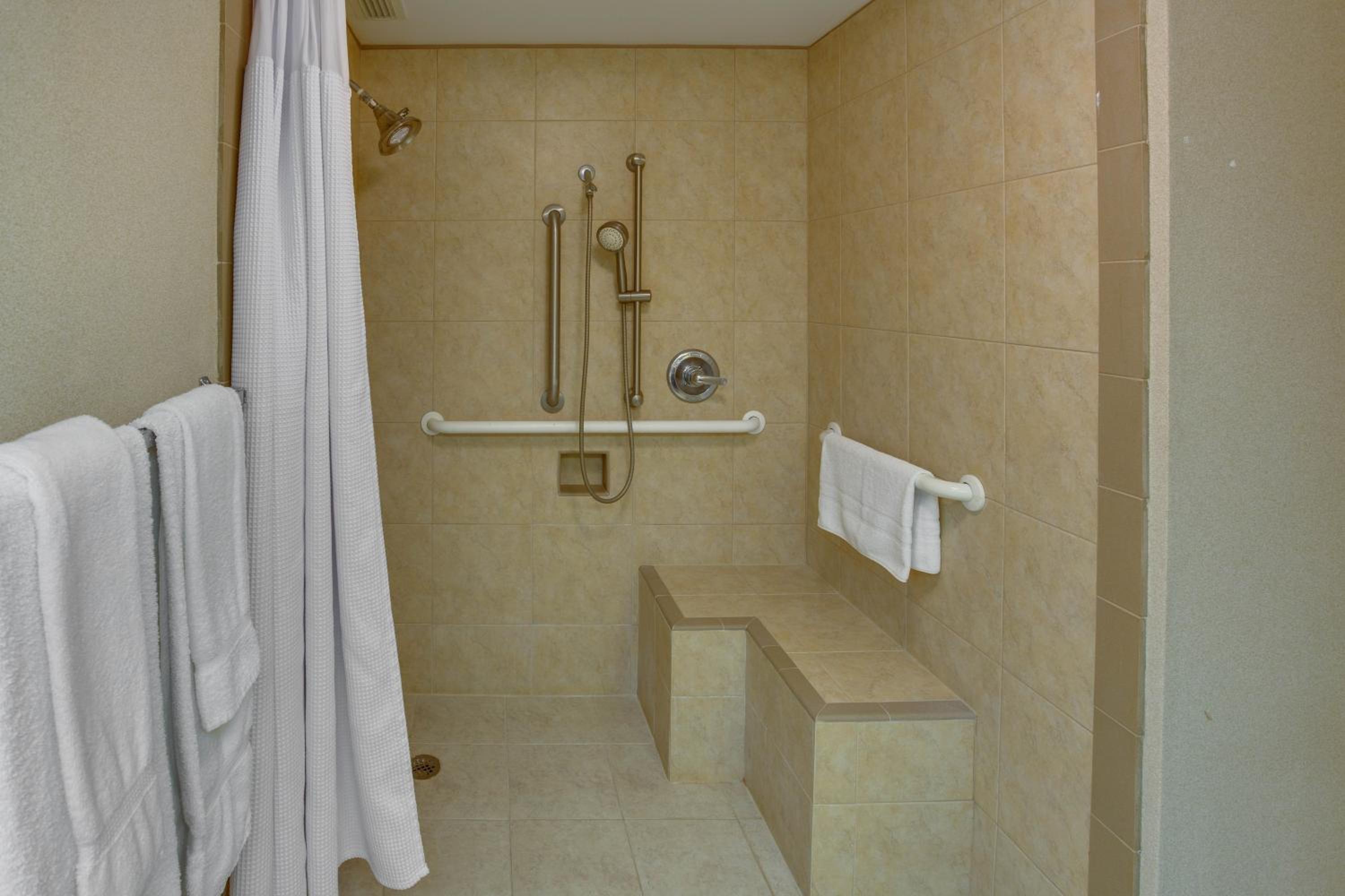 King Room - Wheelchair Accessible - Non-Smoking