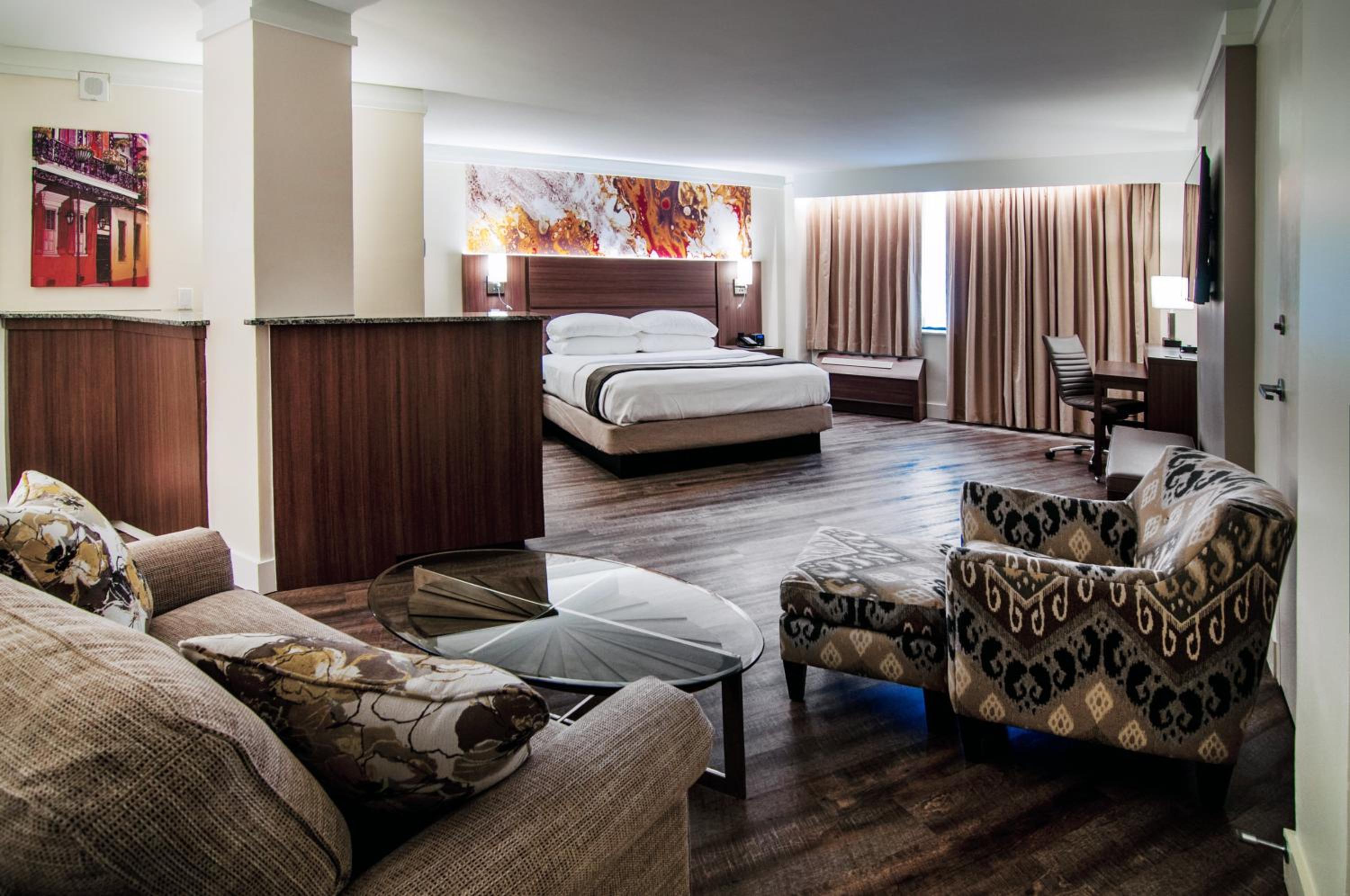Junior King Suite