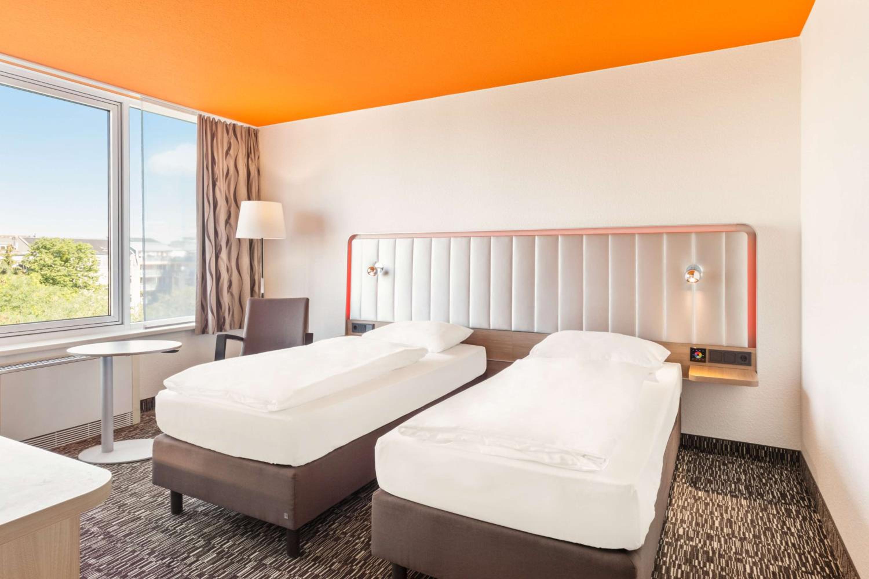 Comfort Twin Room - Higher Floor